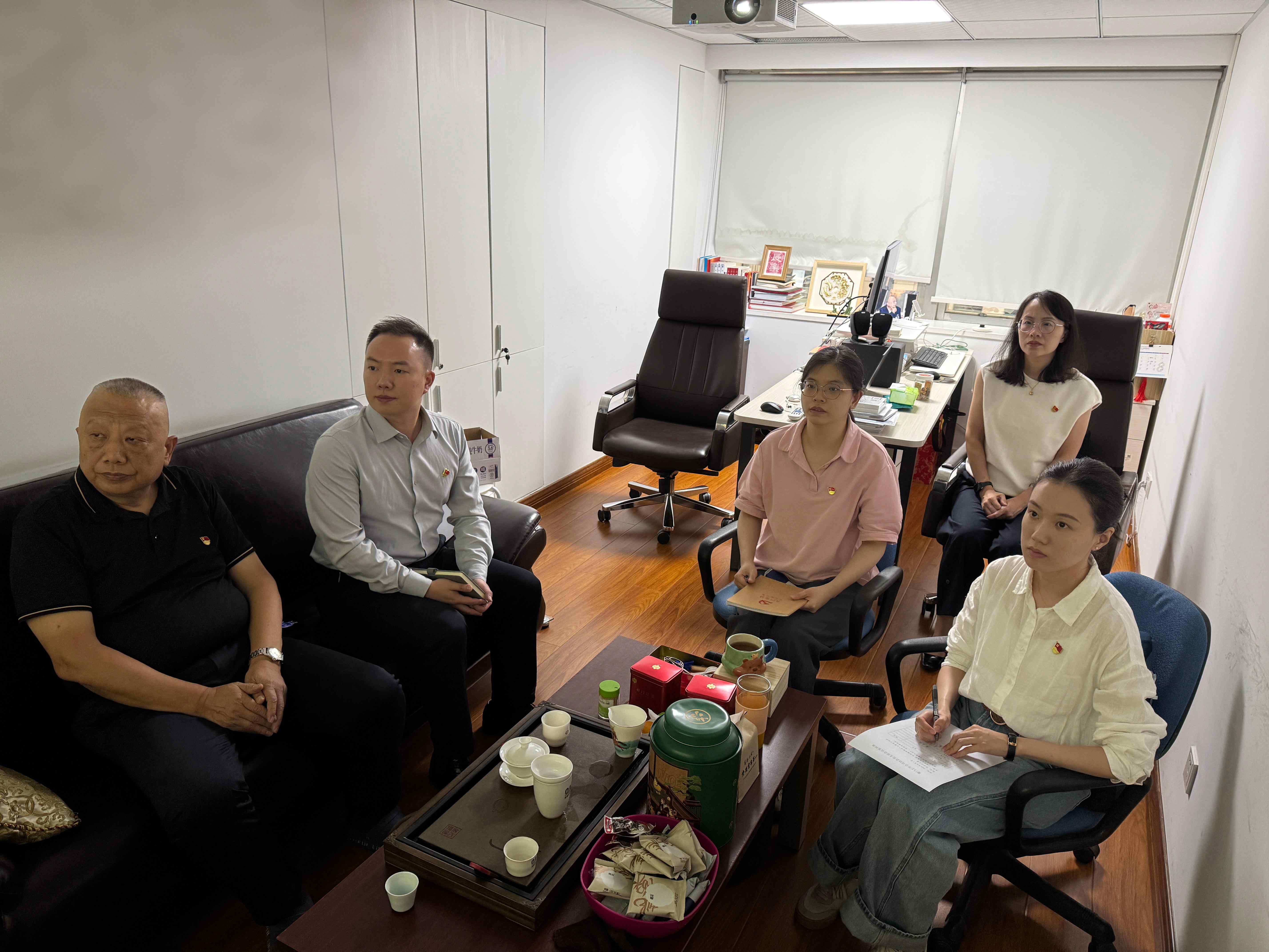 传承红色基因 弘扬建军精神​​ ​​——协会党支部开展“八一”建军节主题党日活动​​