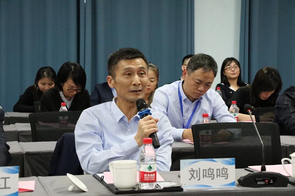西部超导刘会长.jpg